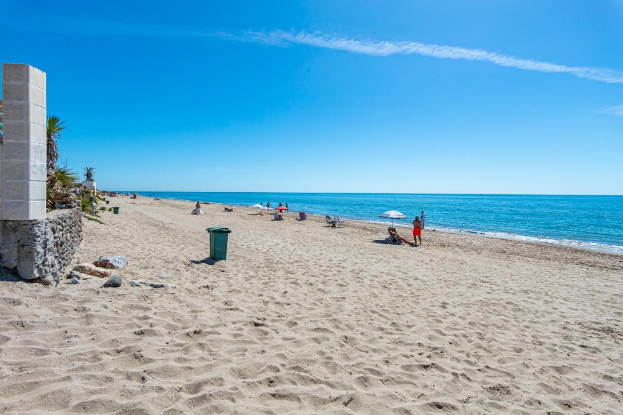 Sun & Sand Beach Apartment Marbella Exterior photo